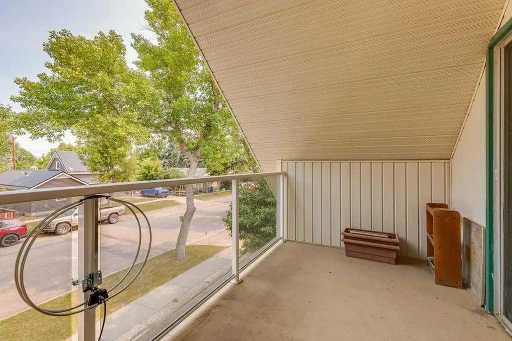 2209 22 Street Nanton AB T0L 1R0