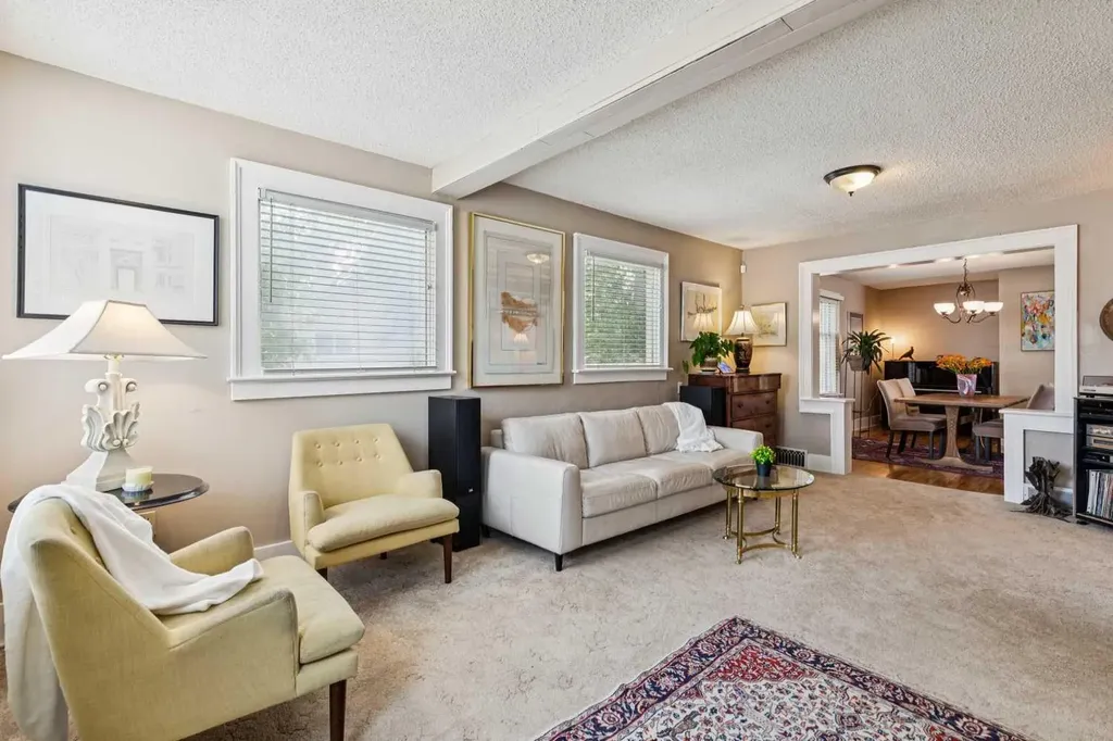 2209 22 Street Nanton AB T0L 1R0
