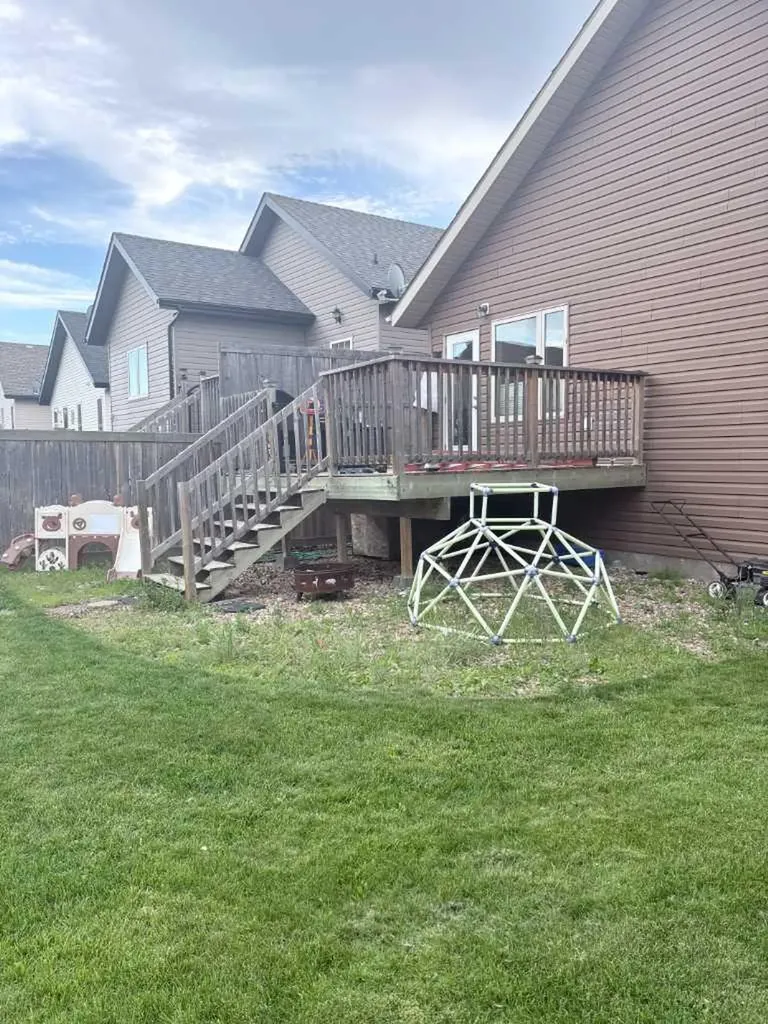 1319 54 Avenue Lloydminster AB T9V2K1