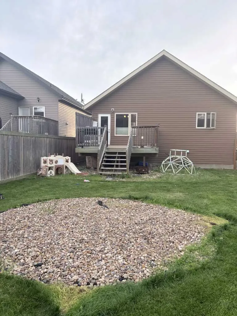 1319 54 Avenue Lloydminster AB T9V2K1