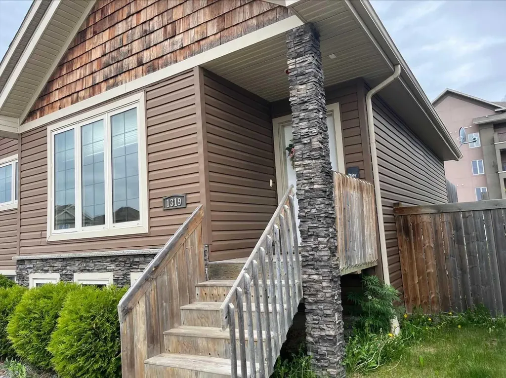 1319 54 Avenue Close Lloydminster AB T9V2K1