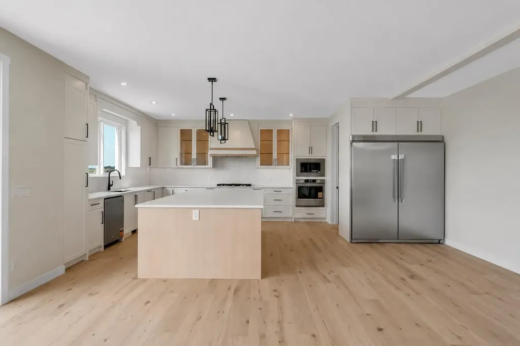 118 North Bridges Garden Langdon AB T0J 1X3