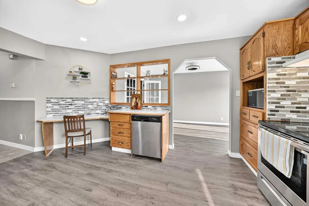 37 Kennings Crescent Red Deer AB T4P 3M8