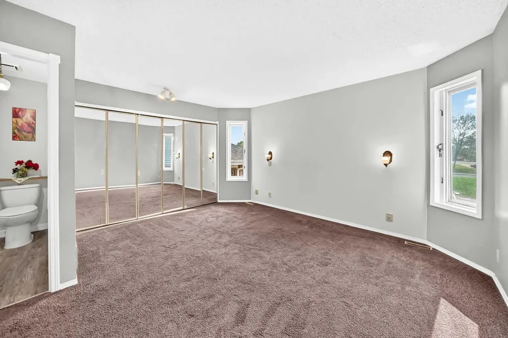37 Kennings Crescent Red Deer AB T4P 3M8