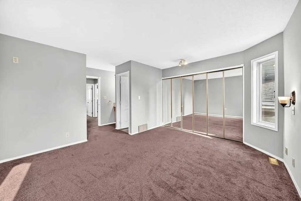37 Kennings Crescent Red Deer AB T4P 3M8