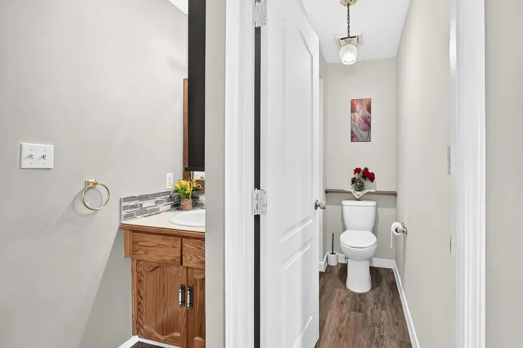 37 Kennings Crescent Red Deer AB T4P 3M8
