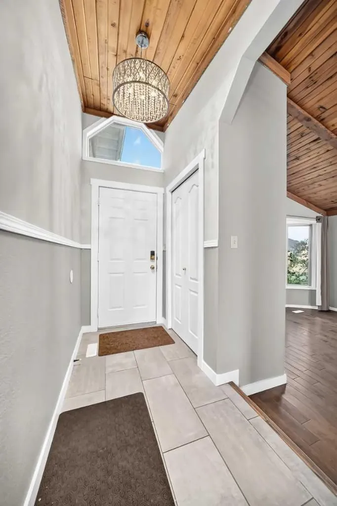 37 Kennings Crescent Red Deer AB T4P 3M8