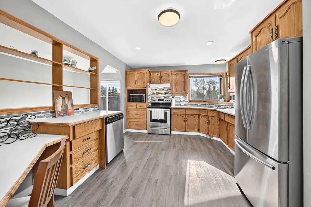 37 Kennings Crescent Red Deer AB T4P 3M8