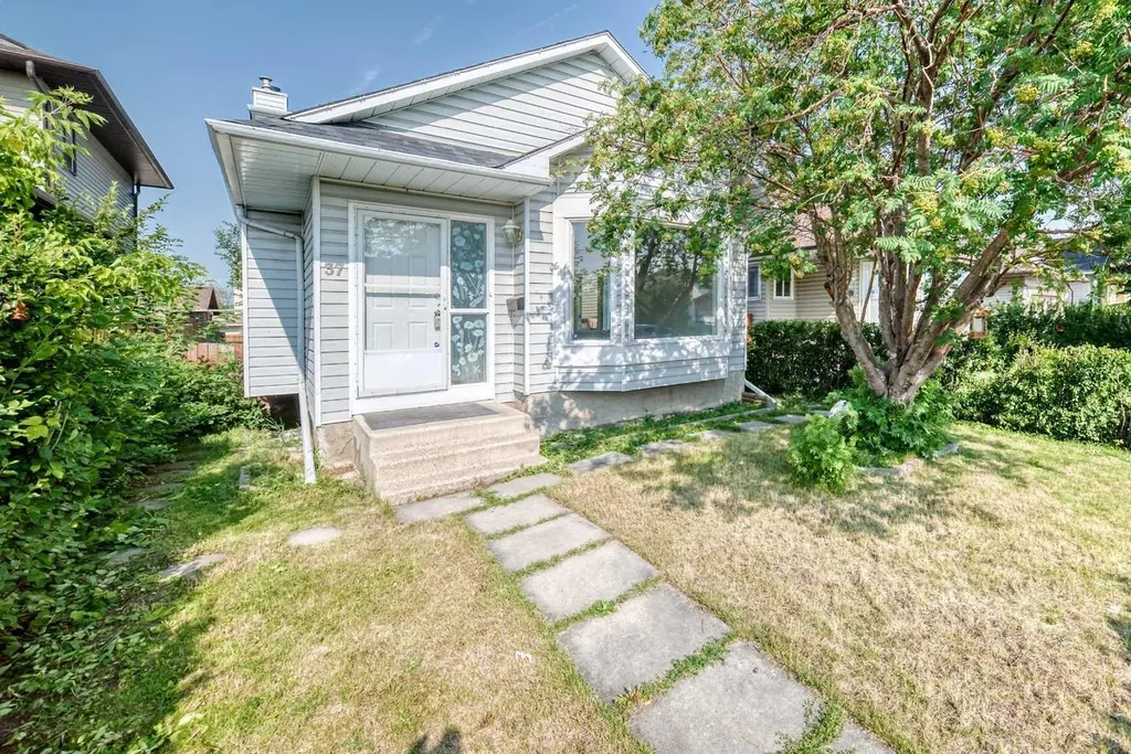37 Martingrove Way NE Calgary AB T3J 2T2