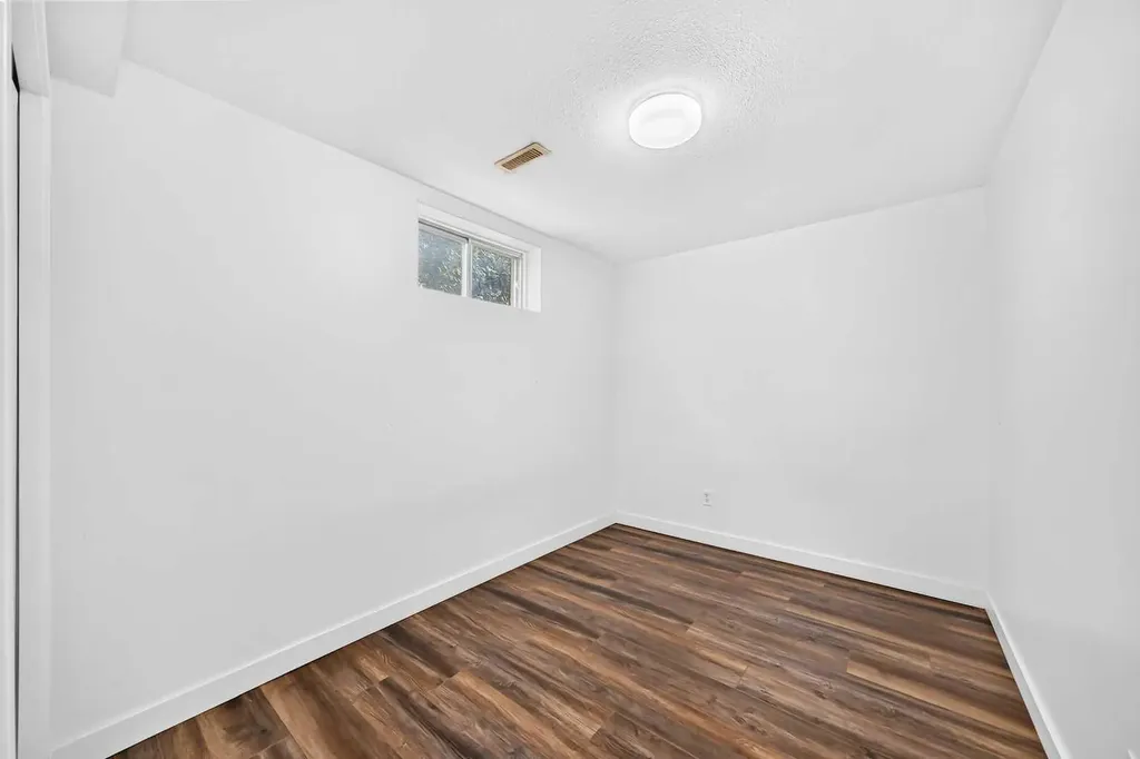 37 Martingrove Way NE Calgary AB T3J 2T2