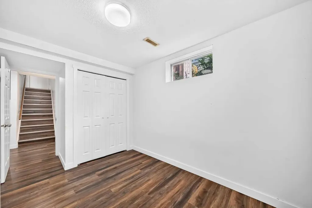37 Martingrove Way NE Calgary AB T3J 2T2