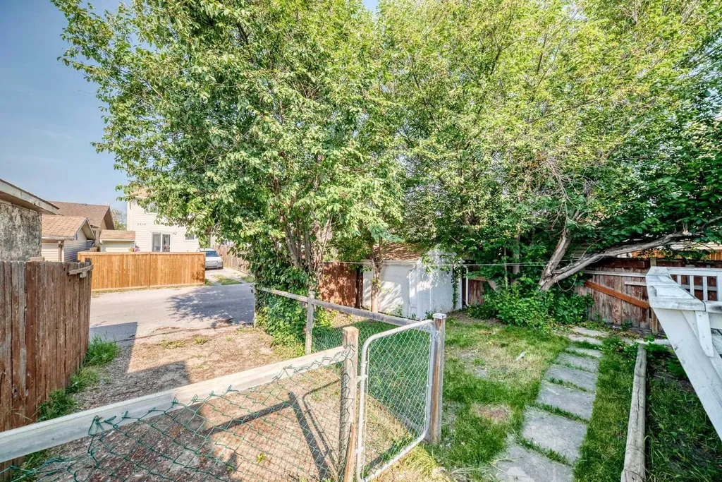 37 Martingrove Way NE Calgary AB T3J 2T2