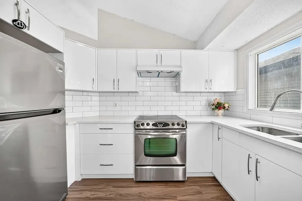 37 Martingrove Way NE Calgary AB T3J 2T2