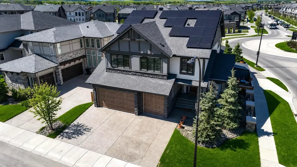 6 Legacy Woods Crescent SE Calgary AB T2X 2G5