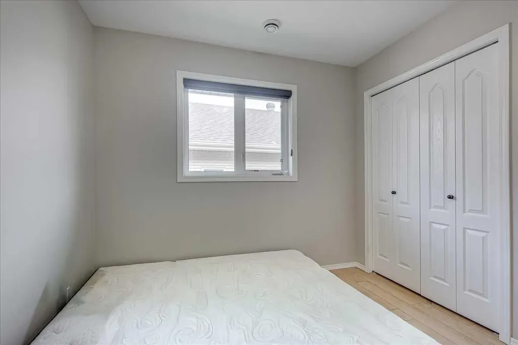 13 Rogers Road Sylvan Lake AB T4S 0J8