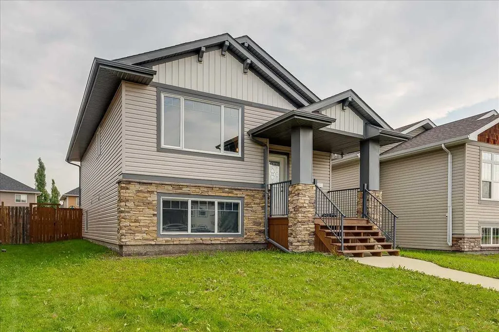 13 Rogers Road Sylvan Lake AB T4S 0J8