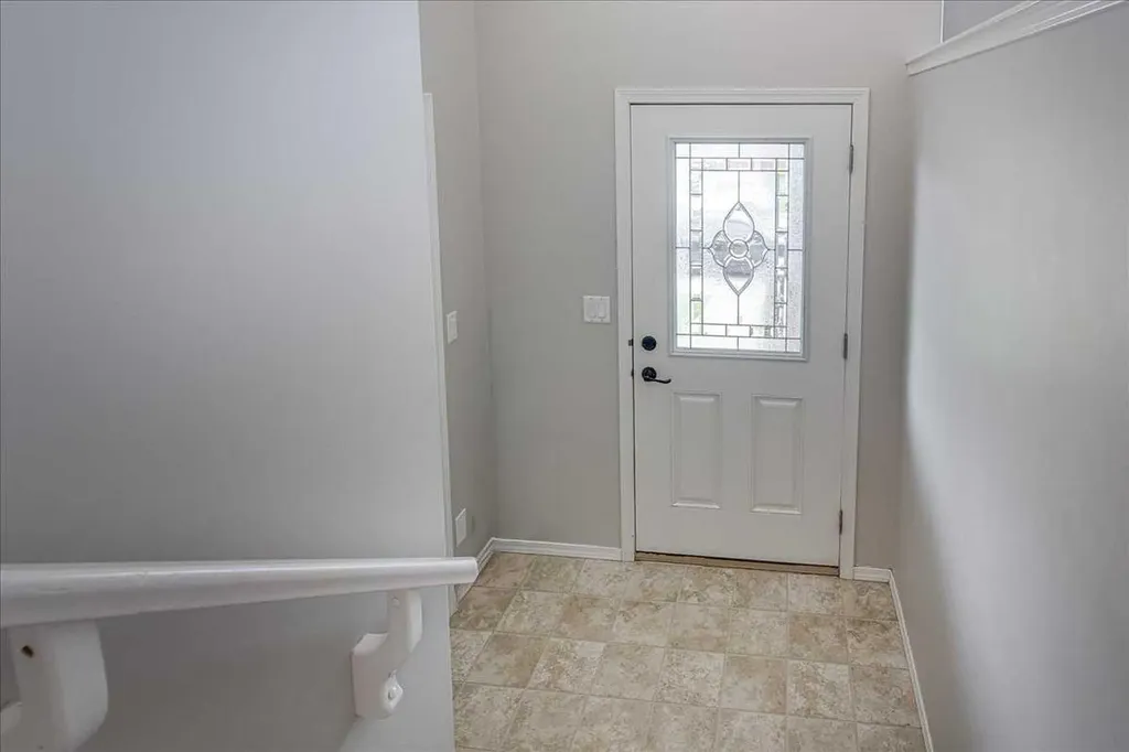 13 Rogers Road Sylvan Lake AB T4S 0J8