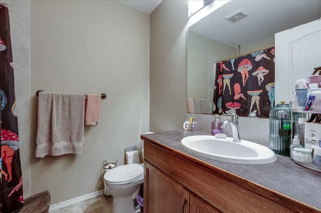 13 Rogers Road Sylvan Lake AB T4S 0J8