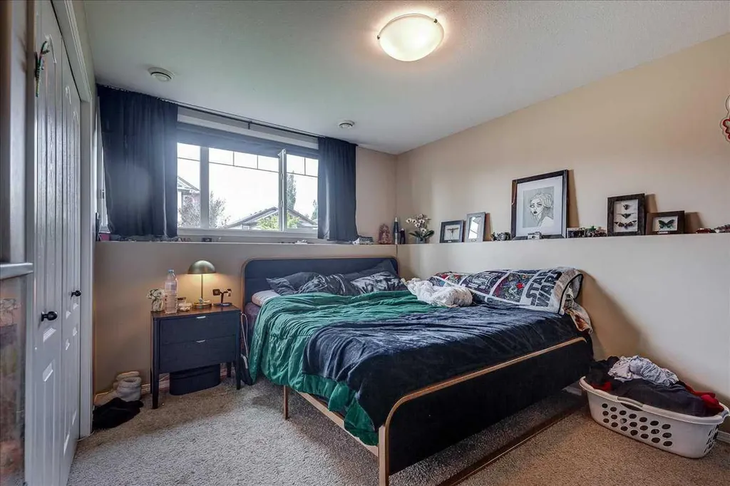 13 Rogers Road Sylvan Lake AB T4S 0J8
