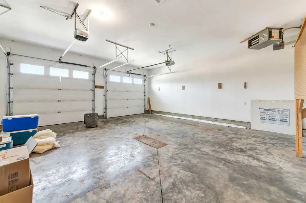 2715 73 Avenue Lloydminster AB T9V 2V8