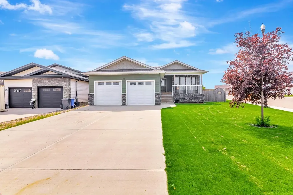 2715 73 Avenue Lloydminster AB T9V 2V8