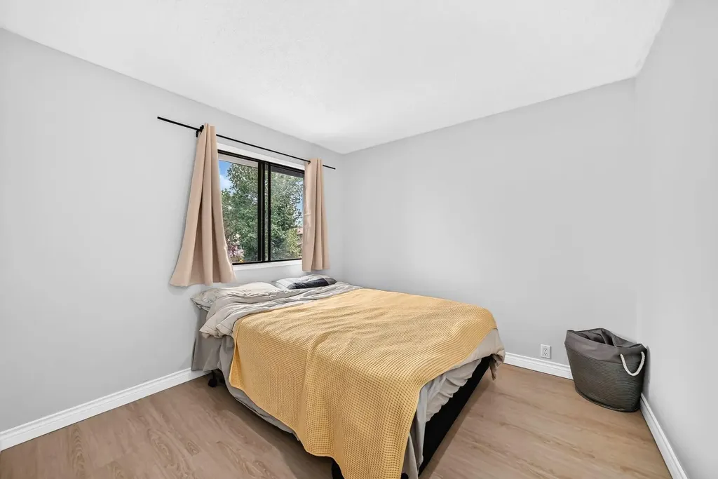 961 Ranchview Crescent NW Calgary AB T3G1A4