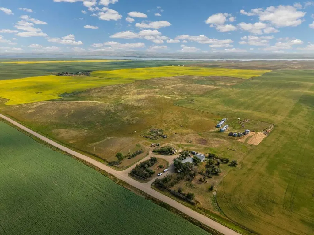 171033 Rr 221 Rural Vulcan County AB T0L2B0