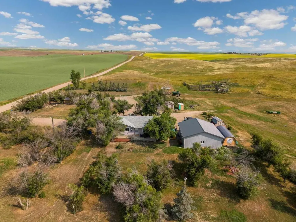 171033 Rr 221 Rural Vulcan County AB T0L2B0