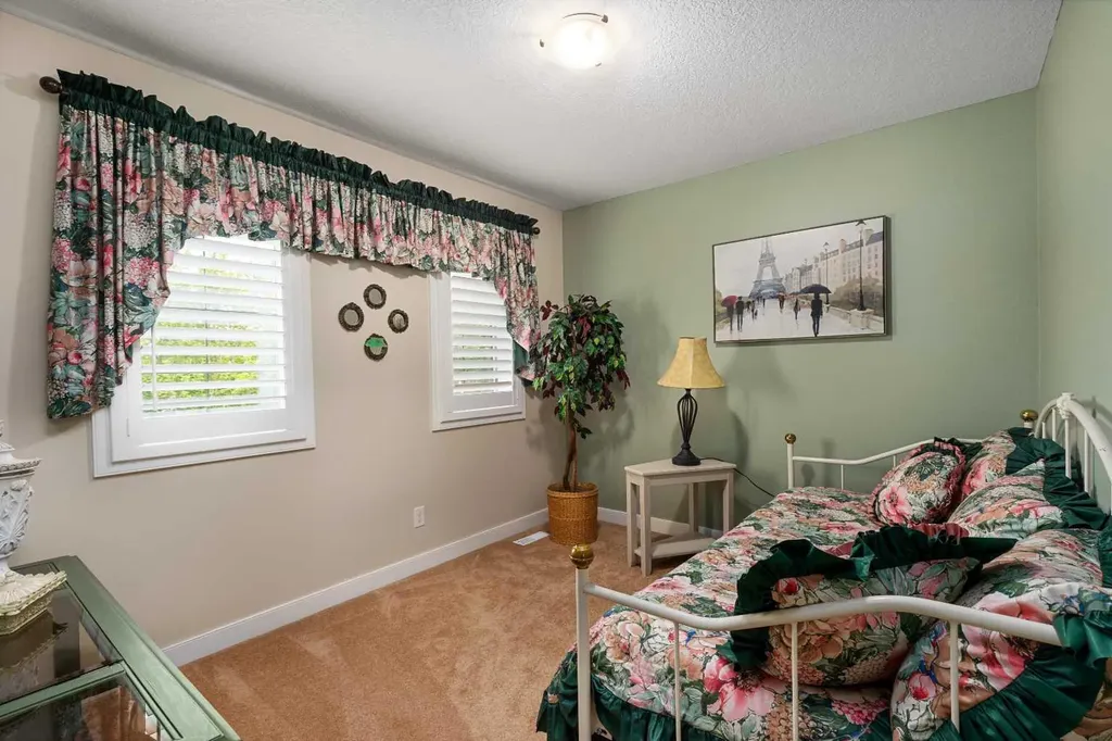 2478 Ravenswood View SE Airdrie AB T4A 0A8