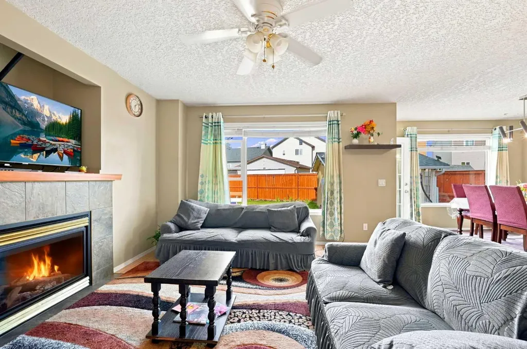 278 Martha's Manor NE Calgary AB T3Y 4Y6