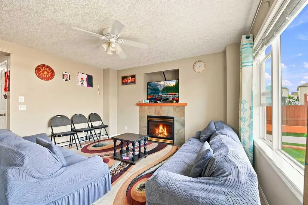 278 Martha's Manor NE Calgary AB T3Y 4Y6