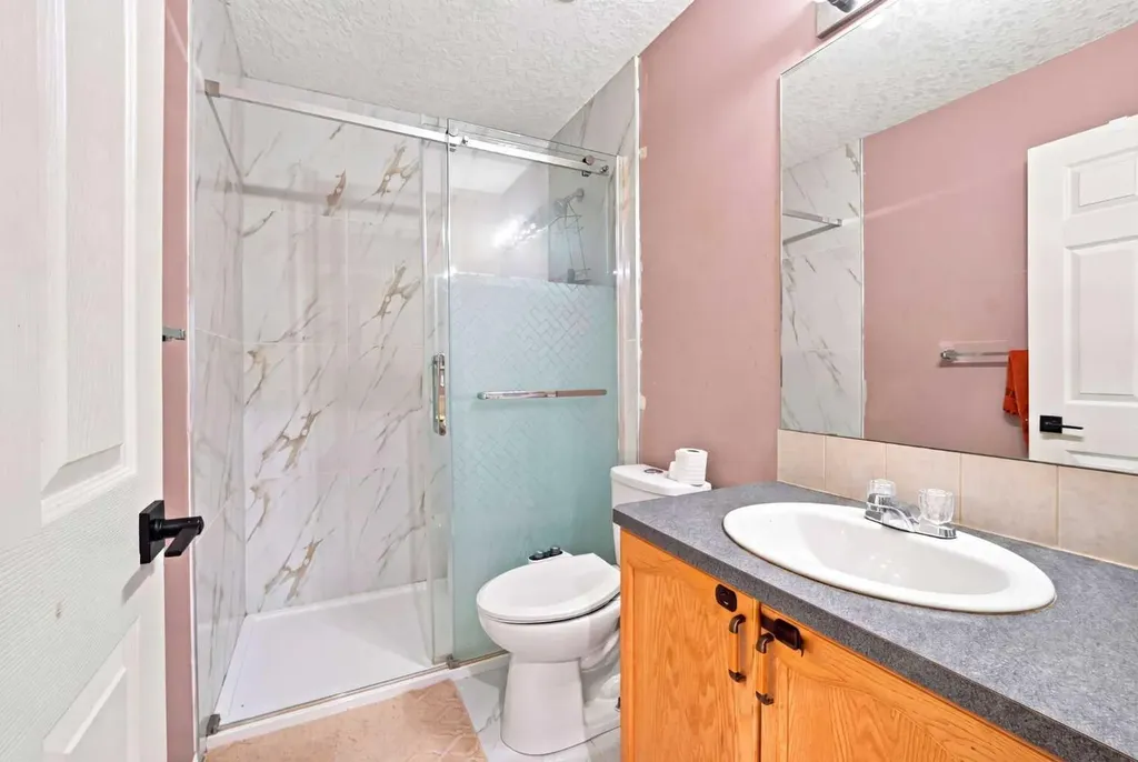 278 Martha's Manor NE Calgary AB T3Y 4Y6