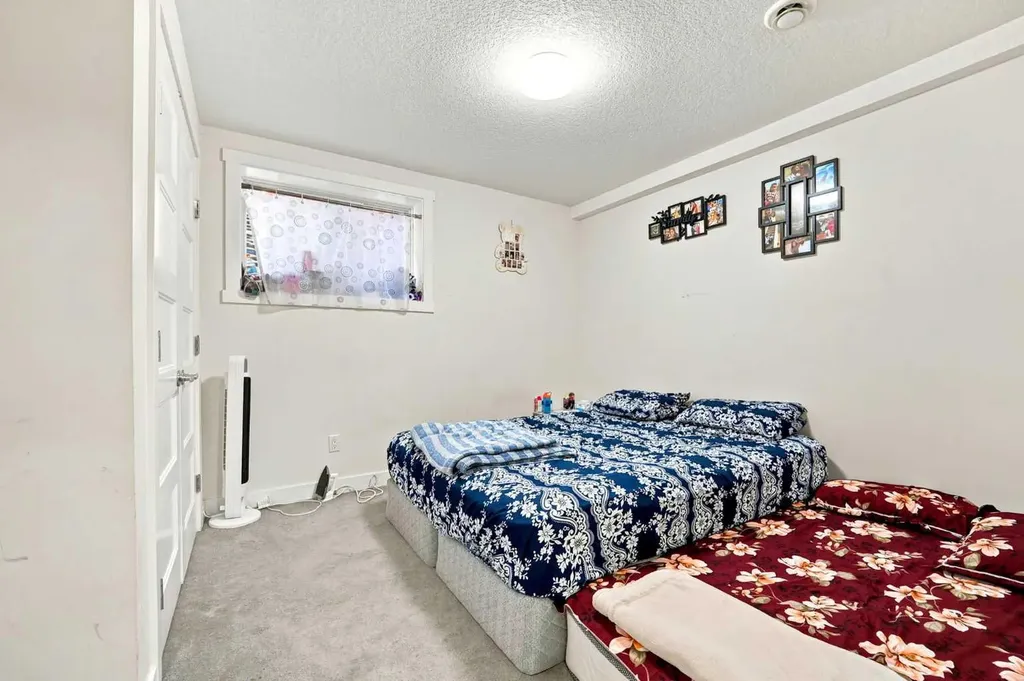 278 Martha's Manor NE Calgary AB T3Y 4Y6