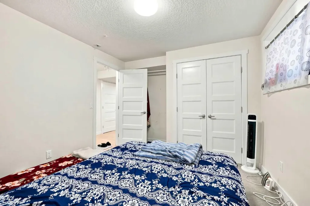 278 Martha's Manor NE Calgary AB T3Y 4Y6