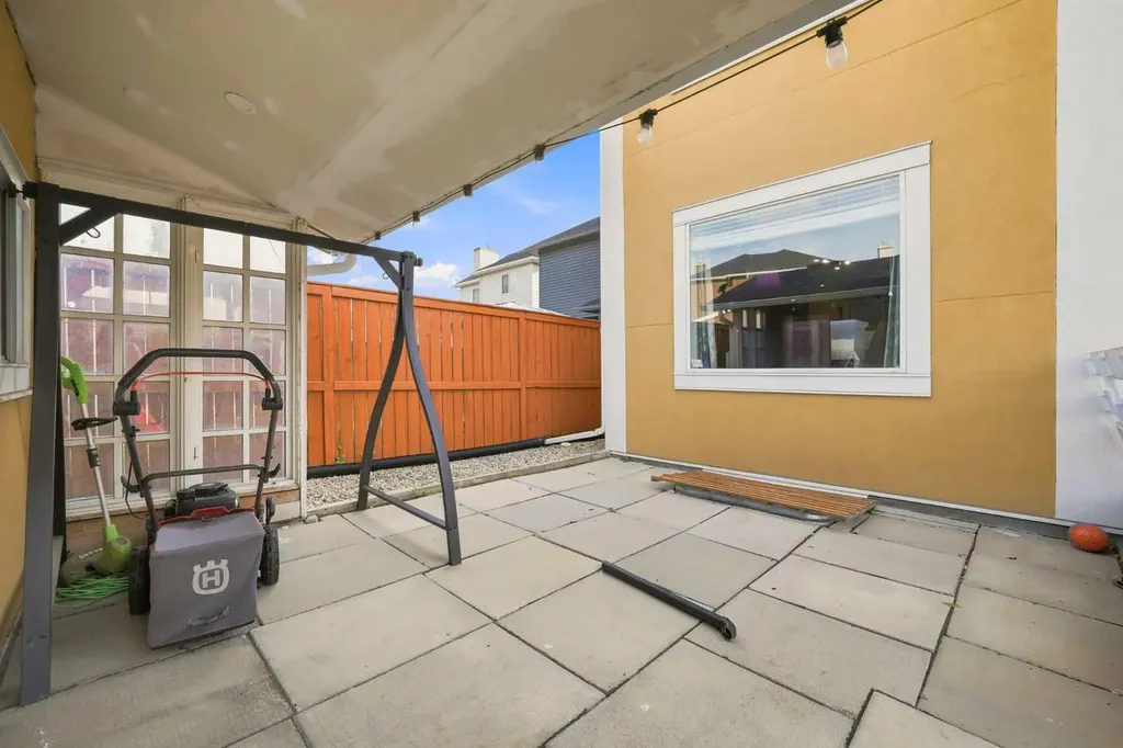 278 Martha's Manor NE Calgary AB T3Y 4Y6