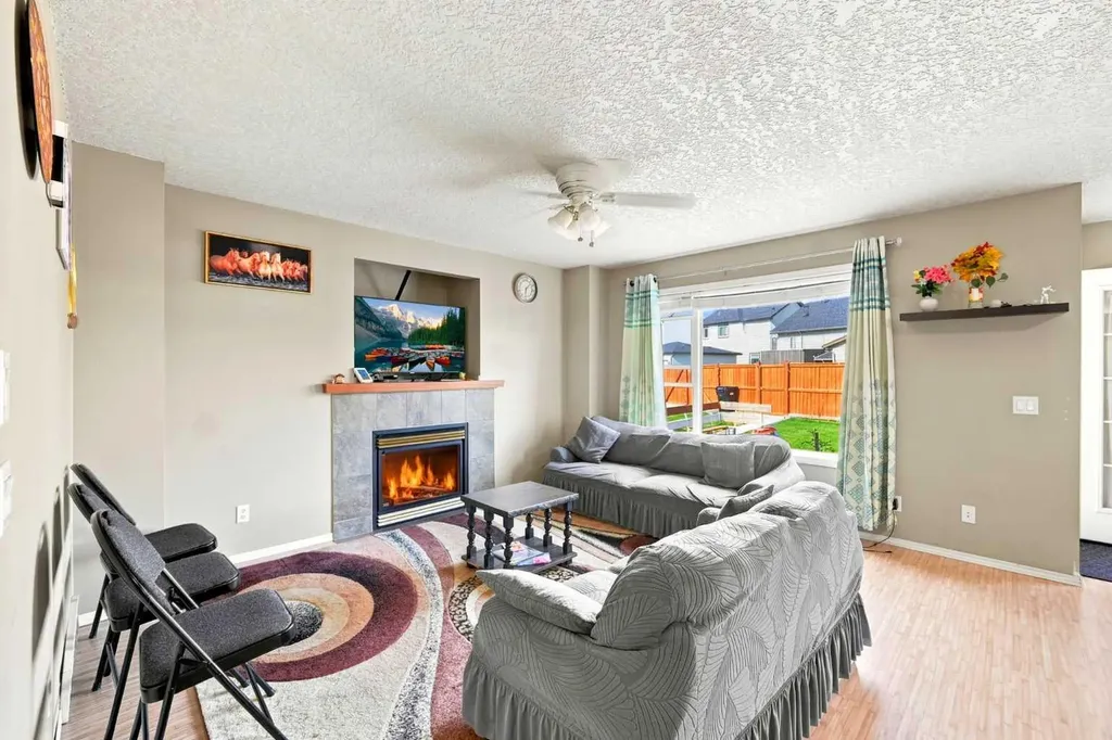 278 Martha's Manor NE Calgary AB T3Y 4Y6