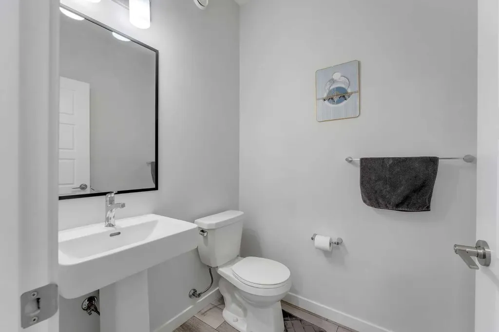 97 Corner Glen Way NE Calgary AB T3N 2L6
