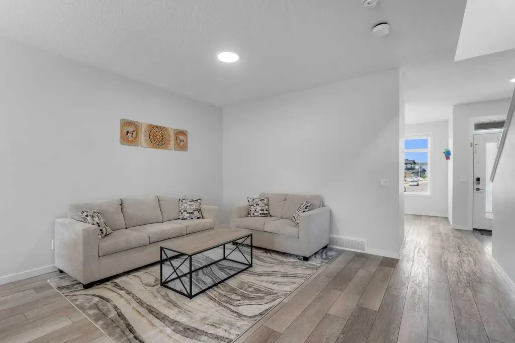 97 Corner Glen Way NE Calgary AB T3N 2L6