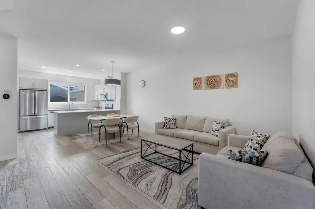 97 Corner Glen Way NE Calgary AB T3N 2L6