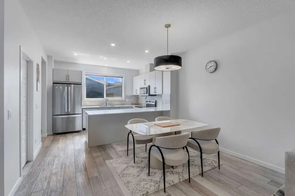 97 Corner Glen Way NE Calgary AB T3N 2L6