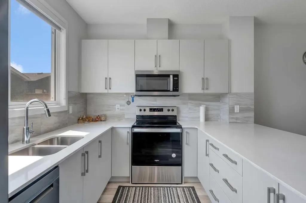 97 Corner Glen Way NE Calgary AB T3N 2L6