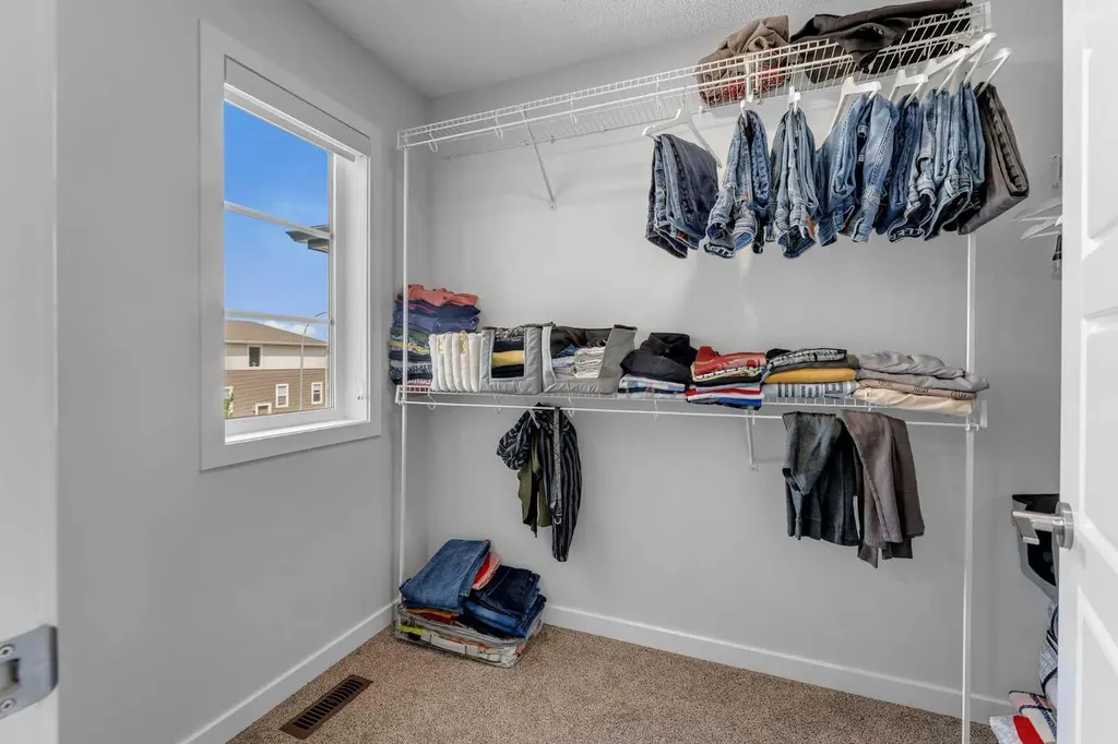 97 Corner Glen Way NE Calgary AB T3N 2L6