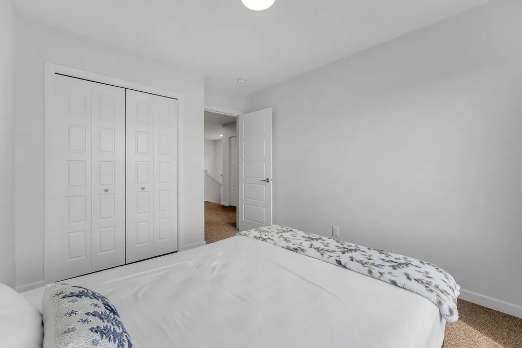 97 Corner Glen Way NE Calgary AB T3N 2L6