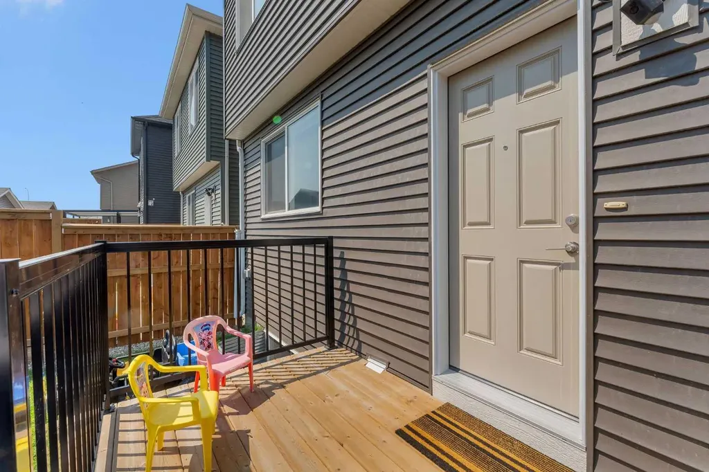 97 Corner Glen Way NE Calgary AB T3N 2L6
