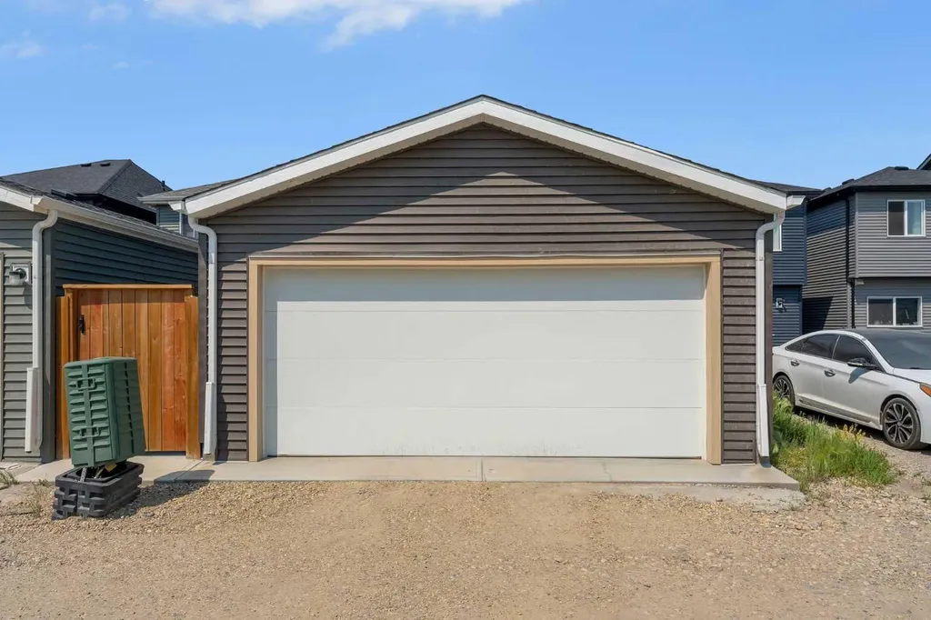 97 Corner Glen Way NE Calgary AB T3N 2L6