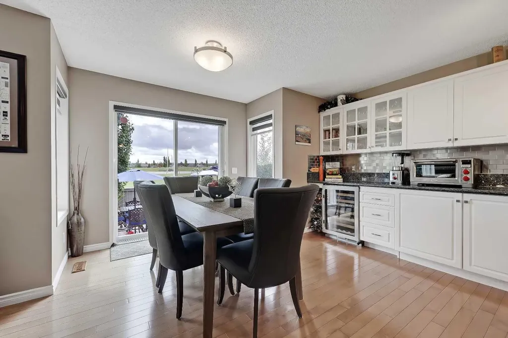 46 Spring View SW Calgary AB T3H 3S7