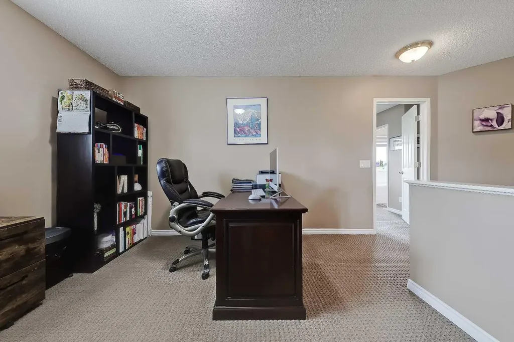 46 Spring View SW Calgary AB T3H 3S7