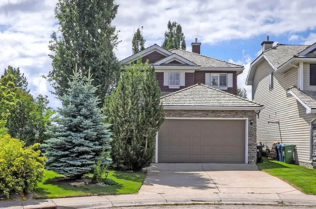 46 Spring View SW Calgary AB T3H 3S7