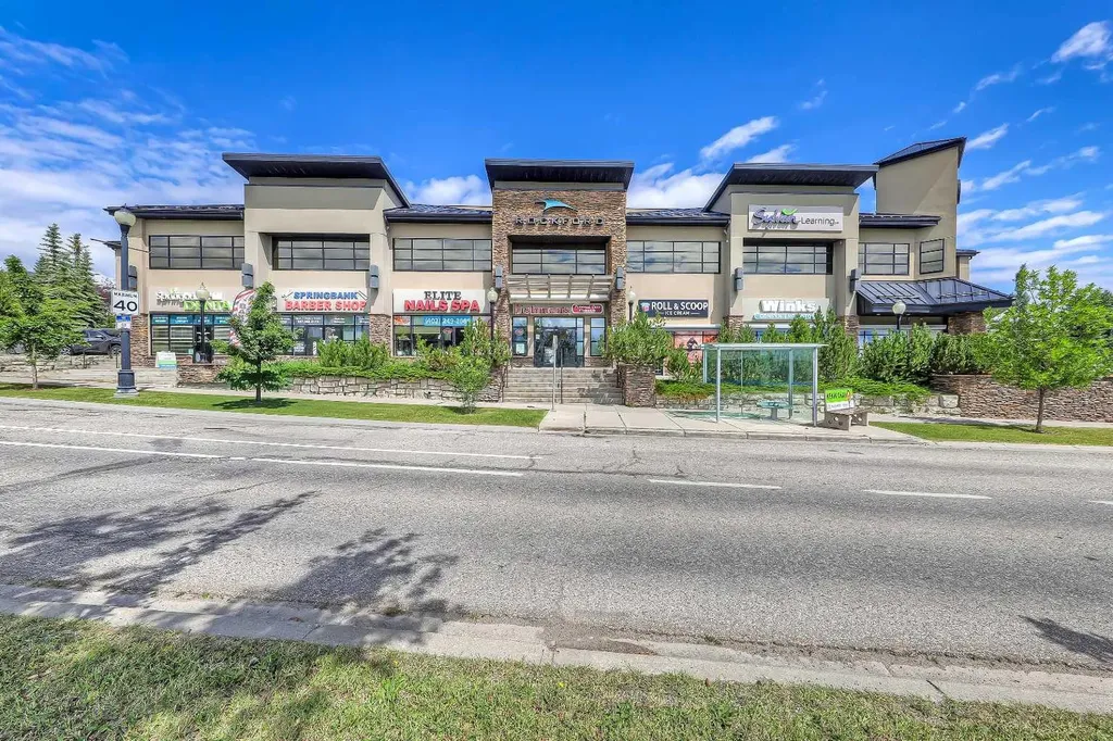 46 Spring View SW Calgary AB T3H 3S7