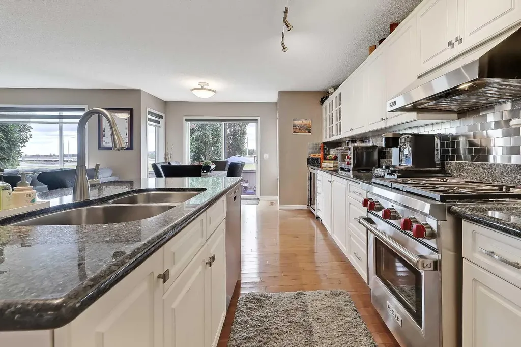 46 Spring View SW Calgary AB T3H 3S7
